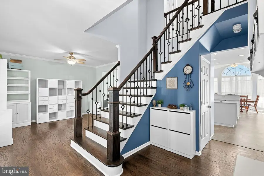 945 Devonshire Cir, Purcellville, VA 20132 - #3