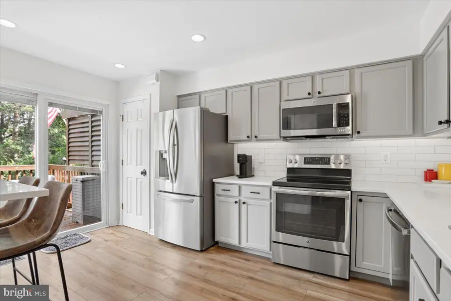 20950 Pioneer Ridge Ter, Ashburn, VA 20147 - #2
