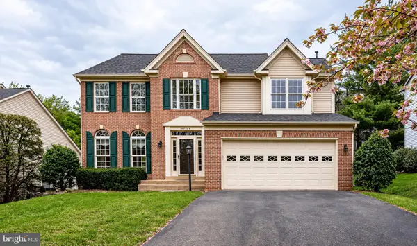 46384 Woodlake Pl, STERLING, VA 20165