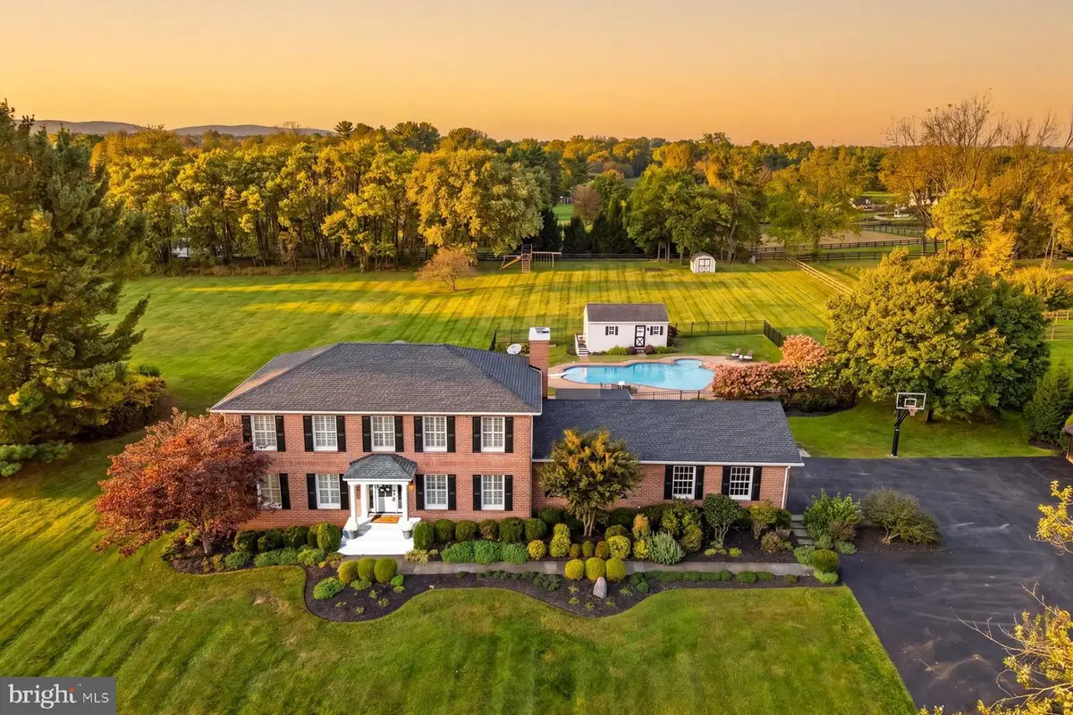 37586 Hughesville Rd, Purcellville, VA 20132 - #1