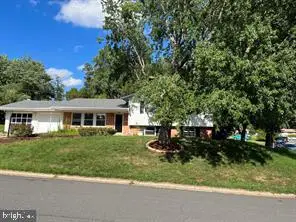 902 W Poplar Rd, Sterling, VA 20164 - #2