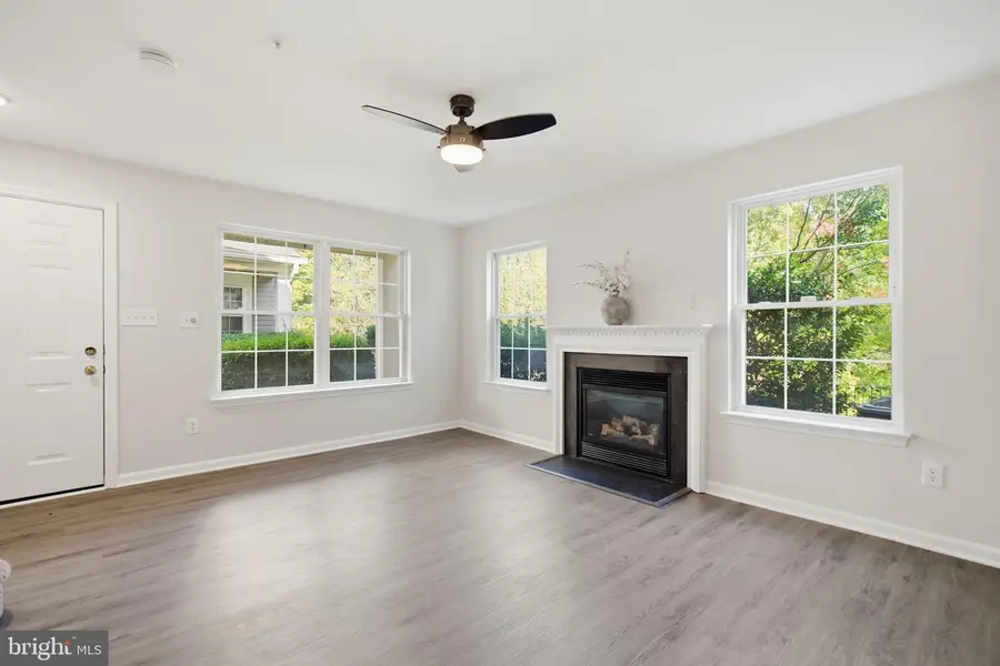 43414 Edgecliff Ter, Ashburn, VA 20147 - #3