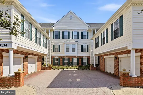 43134 Watercrest Sq #303, CHANTILLY, VA 20152