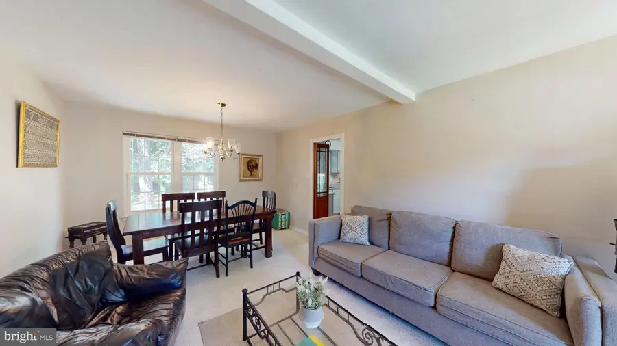 10603 Oxford Ct, Great Falls, VA 22066 - #3
