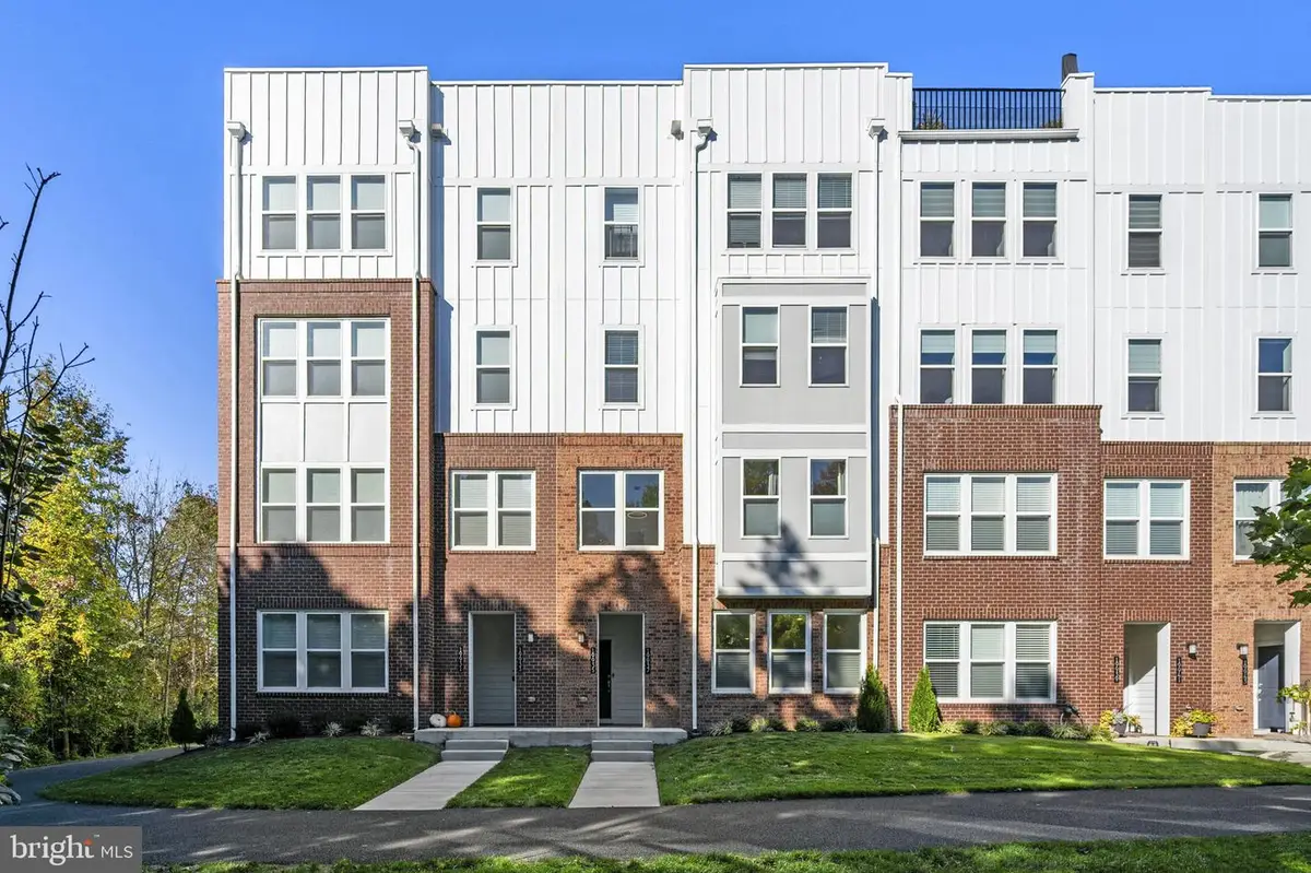 19937 Lavender Dust Sq, Ashburn, VA 20147 - #1