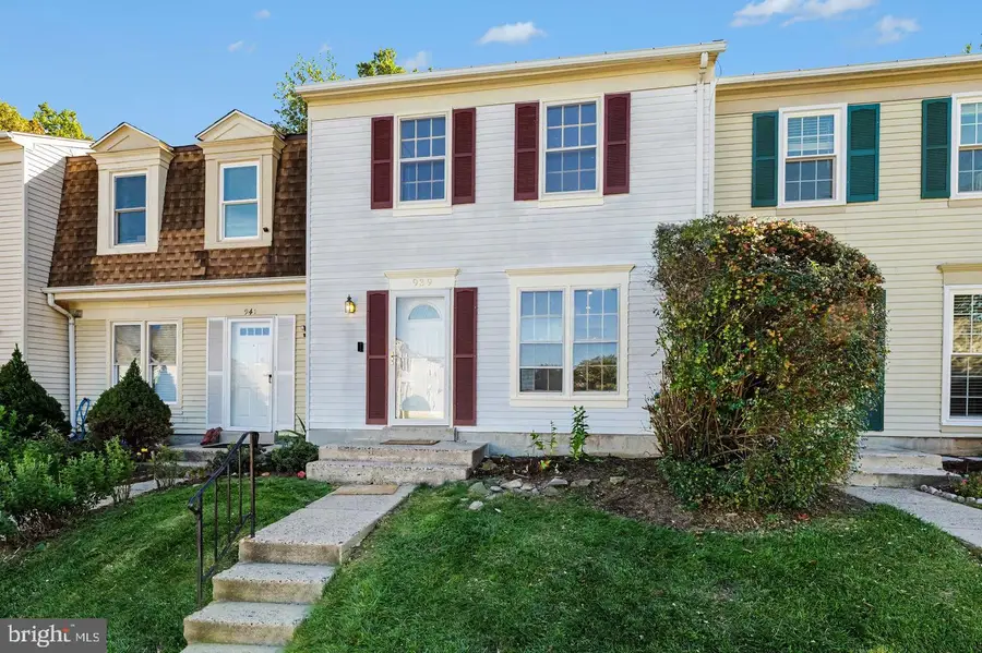 939 Holborn Ct, Sterling, VA 20164 - #3