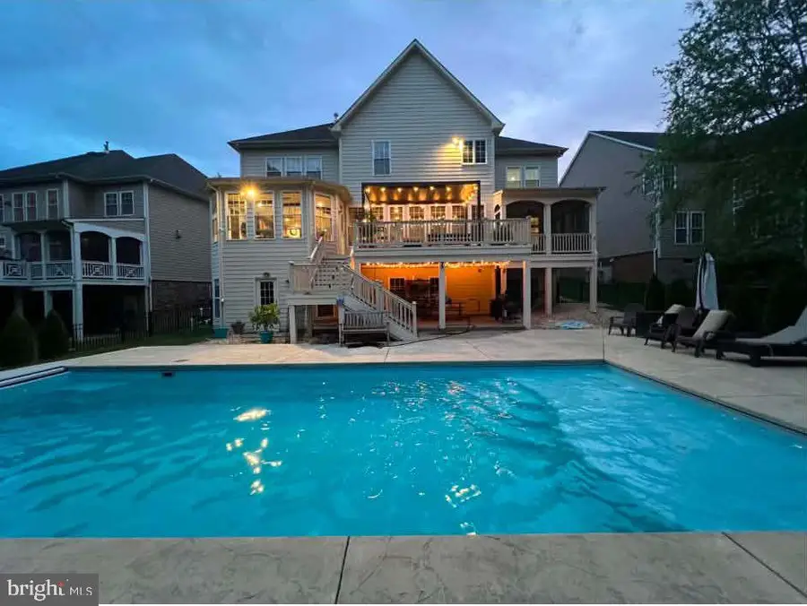 43768 Riverpoint Dr, Leesburg, VA 20176 - #2