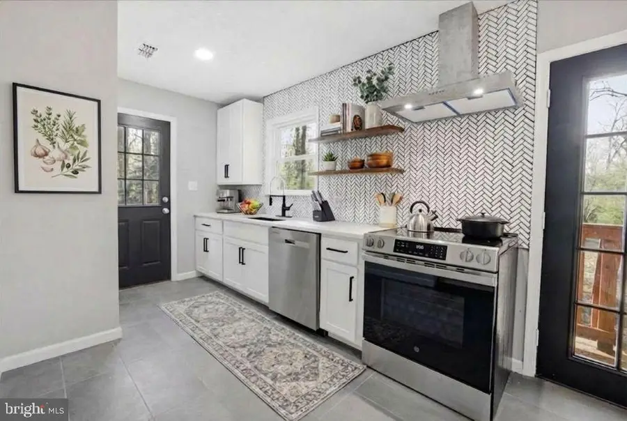 3784 Merry Point Rd, Lancaster, VA 22503 - #2