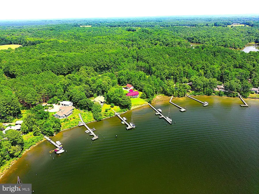 404 Woodbrook Dr, Lancaster, VA 22503 - #3