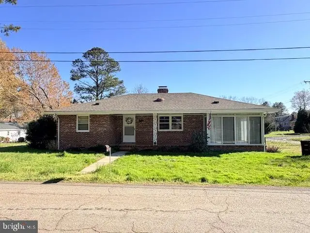 1392 Jefferson St, Boydton, VA 23917 - #1