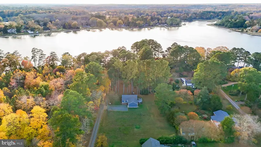 387 N Shore Cir, North, VA 23128 - Image #3