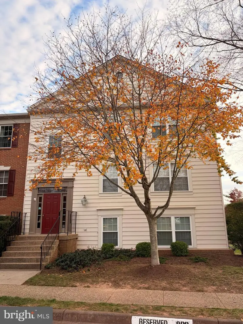9310 Caspian Way #301, Manassas, VA 20110 - Image #1