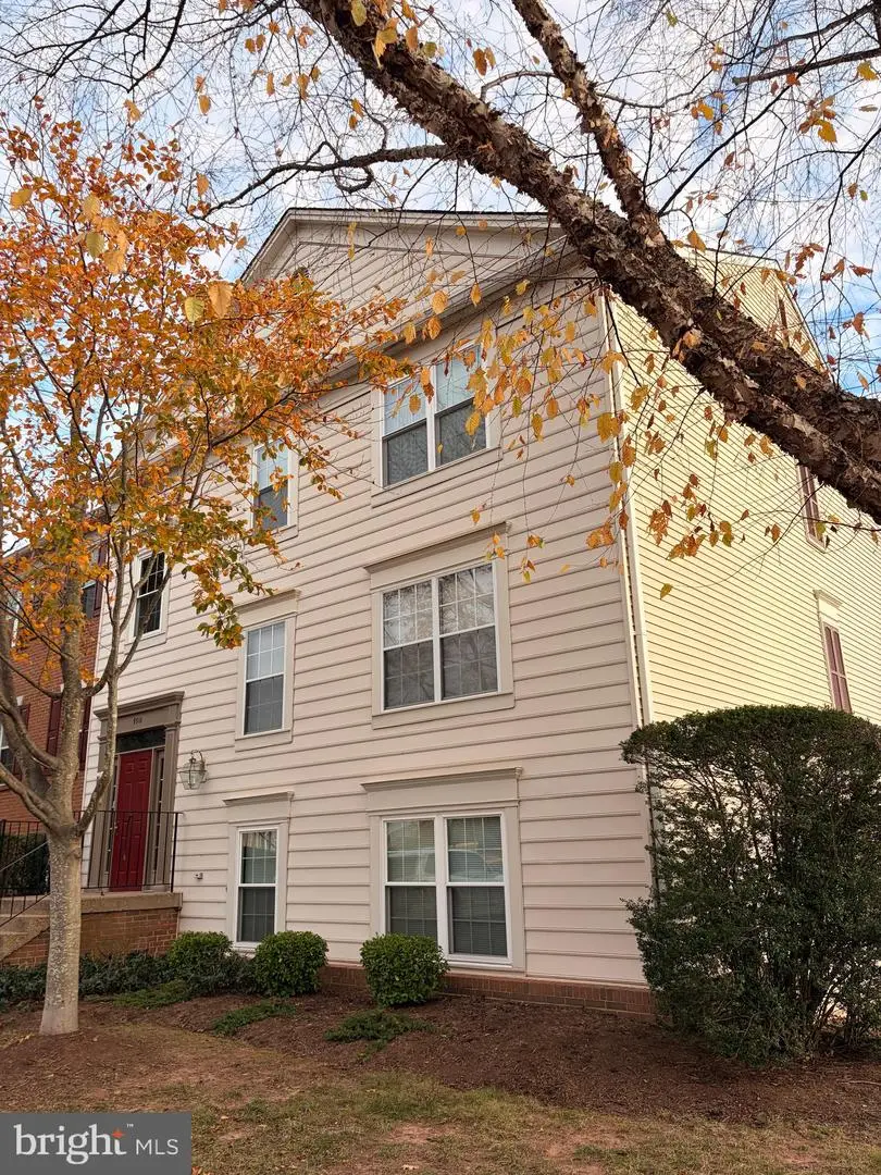 9310 Caspian Way #301, Manassas, VA 20110 - Image #2
