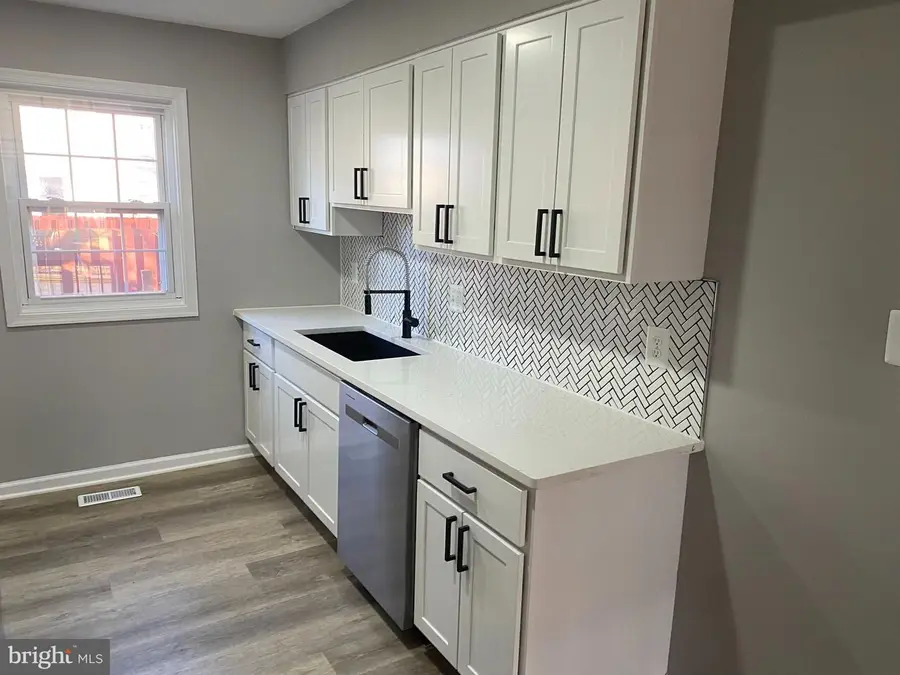 9182 Landgreen St, Manassas, VA 20110 - Image #2