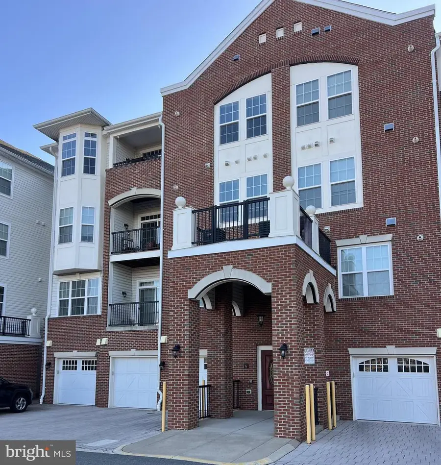 10275 Fountain Cir #201, Manassas, VA 20110 - Image #2