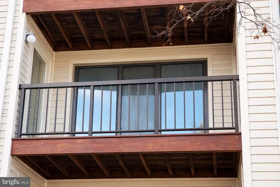 9576 Jayhawk Ter #301, Manassas, VA 20110 - Image #2