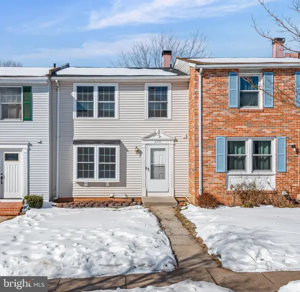 8392 Shady Grove Cir, MANASSAS, VA 20110