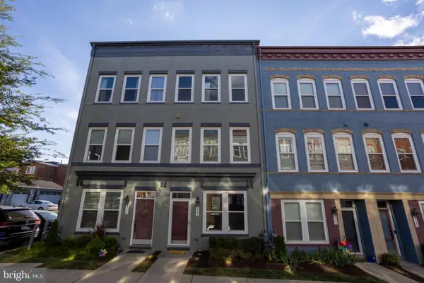 8941 Quarry Rd, MANASSAS, VA 20110