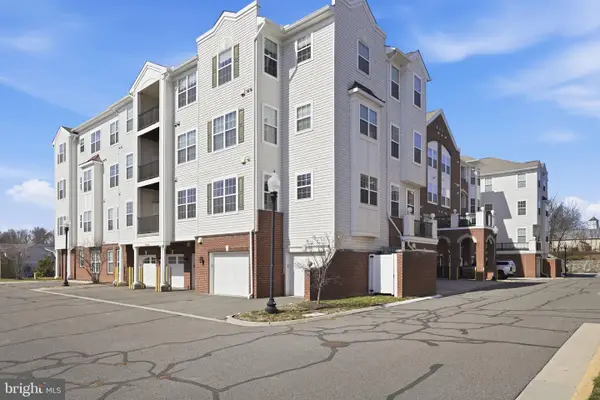 9204 Charleston Dr #202, MANASSAS, VA 20110