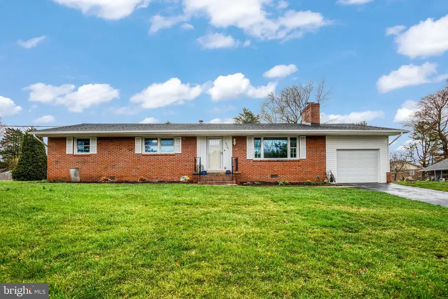 8909 Hill Pl, Manassas, VA 20110 - #2