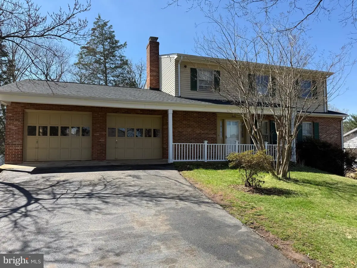 8906 Weir St, Manassas, VA 20110 - #1