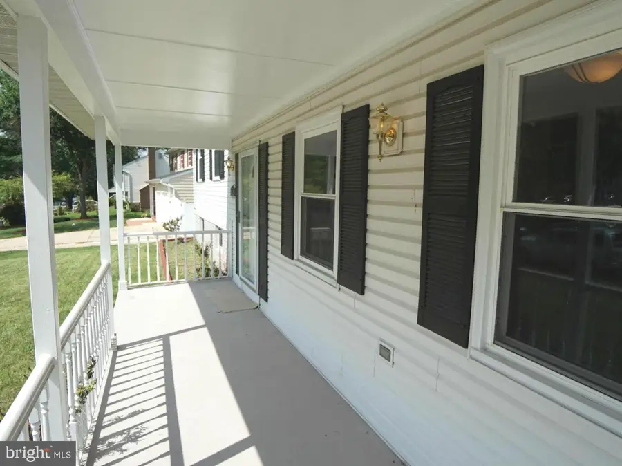8487 Kirby St, Manassas, VA 20110 - #3
