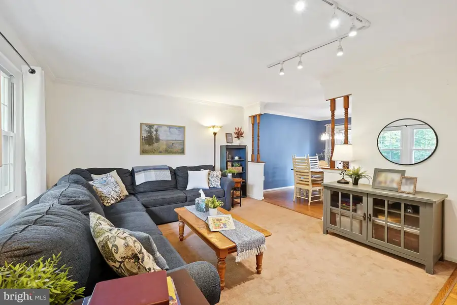 9203 Landgreen St, Manassas, VA 20110 - #3