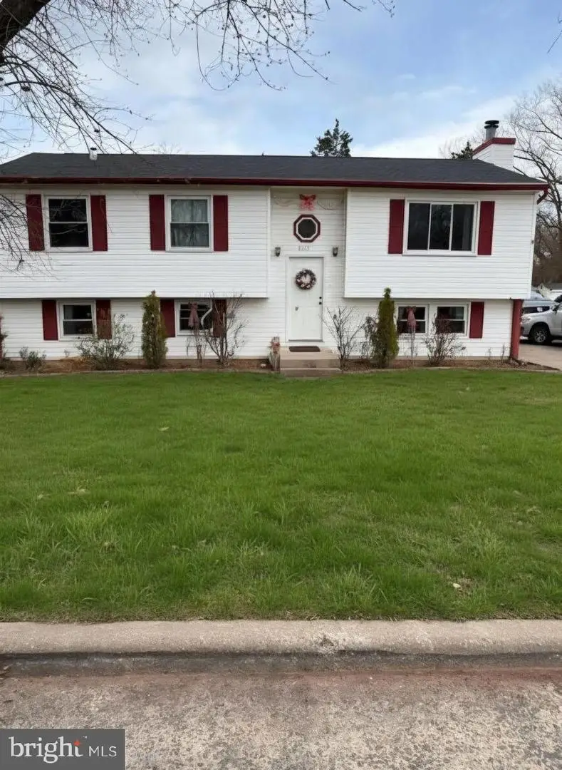 8613 Weems Rd, Manassas, VA 20110 - #1