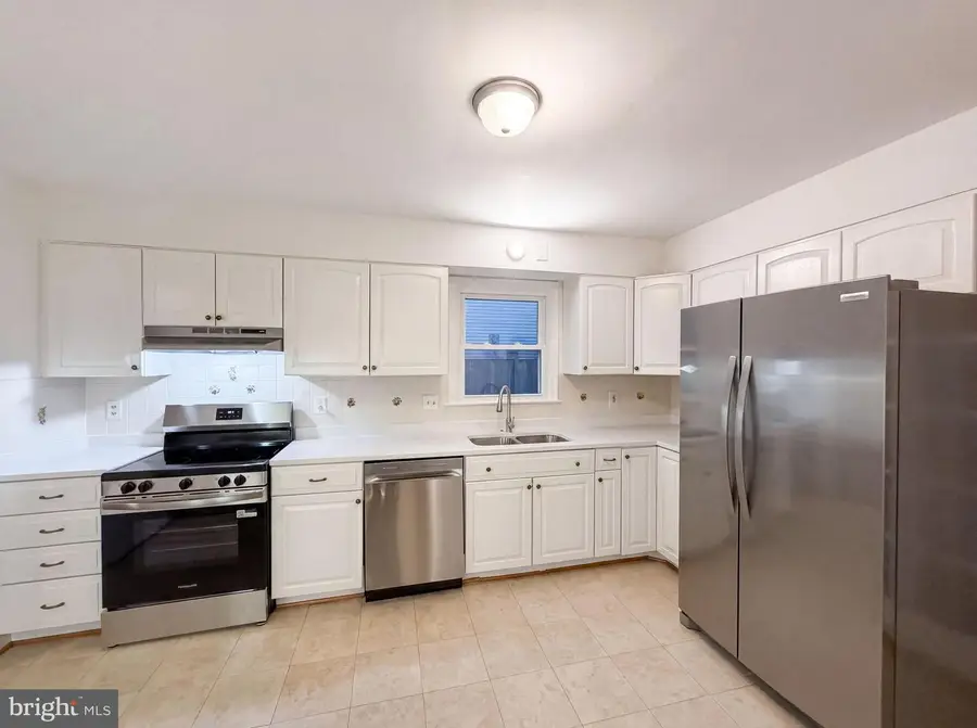 8947 Rosewood St, Manassas, VA 20110 - #2
