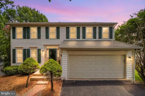 9401 Spice Glade Ct, MANASSAS, VA 20110