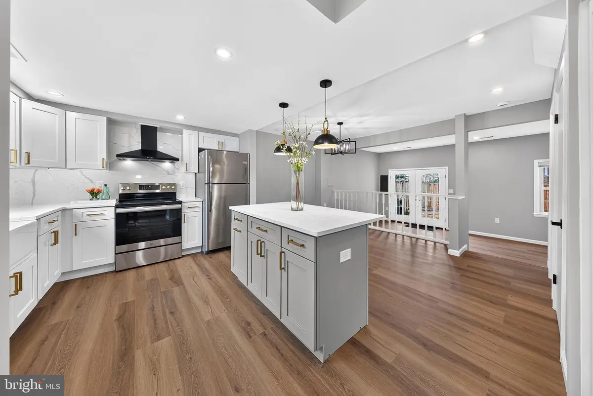 9093 Wharton Ct, Manassas, VA 20110 - #1