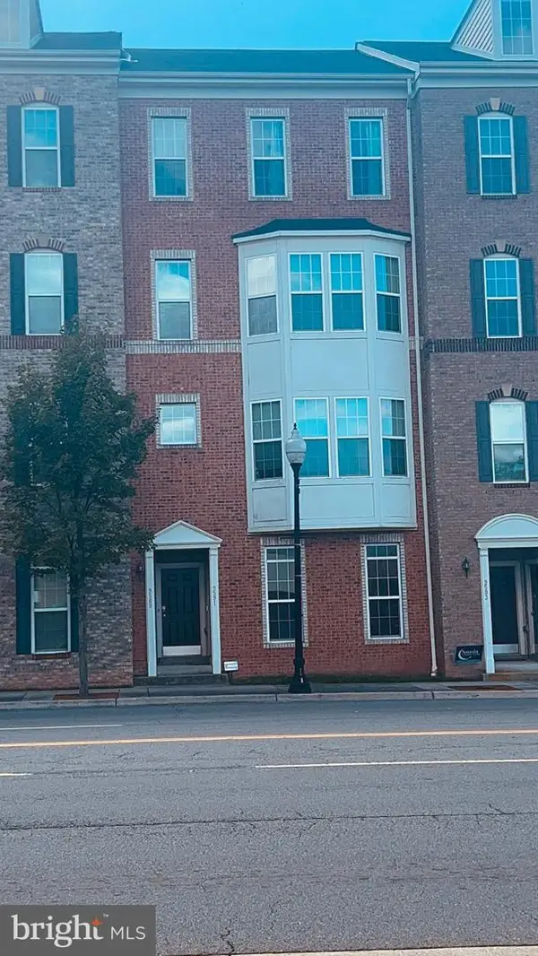 9591 Center St, MANASSAS, VA 20110