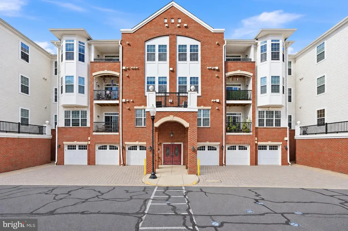9202 Charleston Dr #207, Manassas, VA 20110 - #1