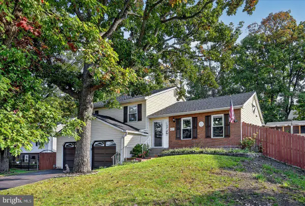 8753 Country Ln, MANASSAS, VA 20110