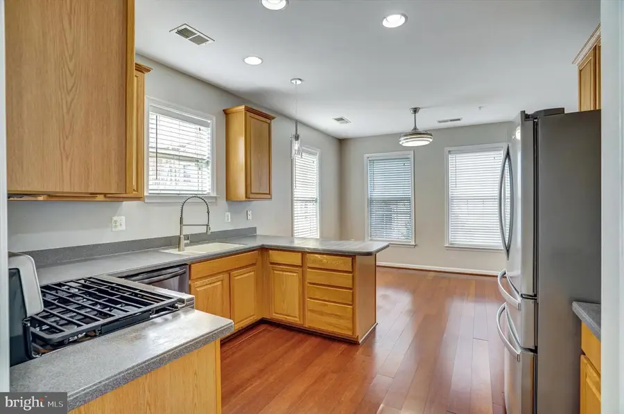 9710 Handerson Pl #301, Manassas Park, VA 20111 - Image #2