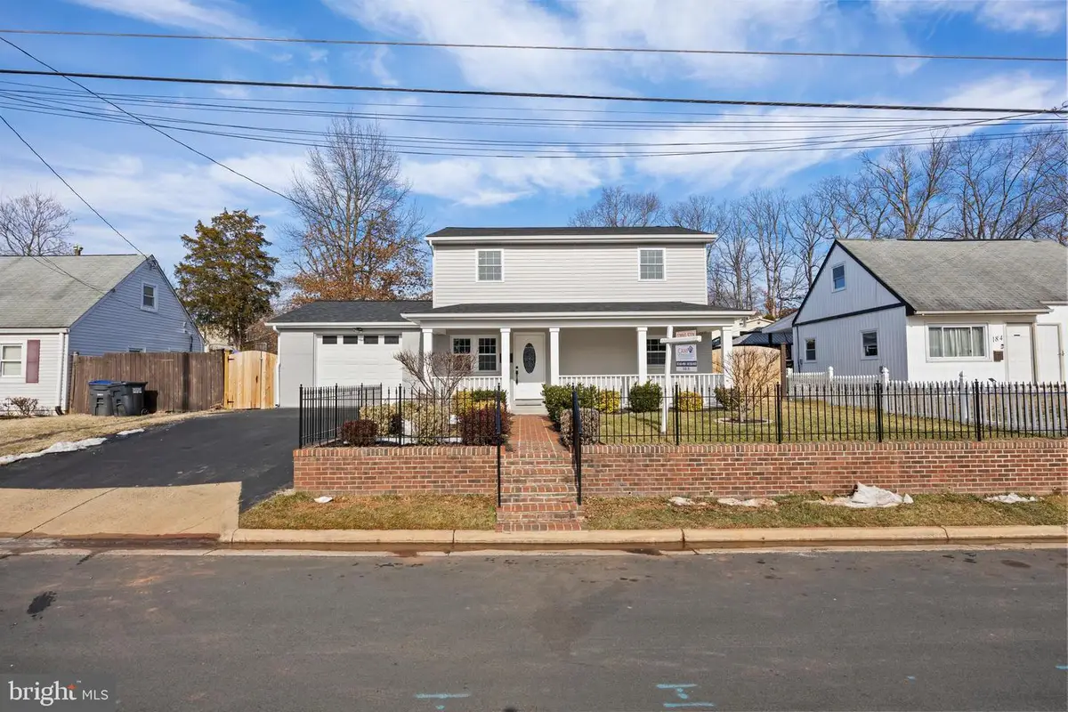 186 Lambert Dr, Manassas Park, VA 20111 - #1