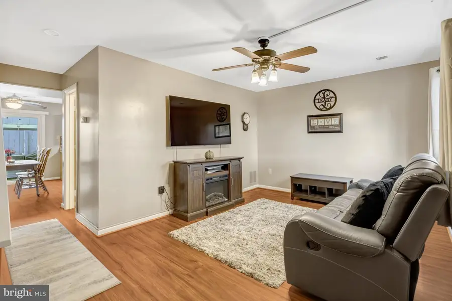 8667 Madera Ct, Manassas Park, VA 20111 - #2