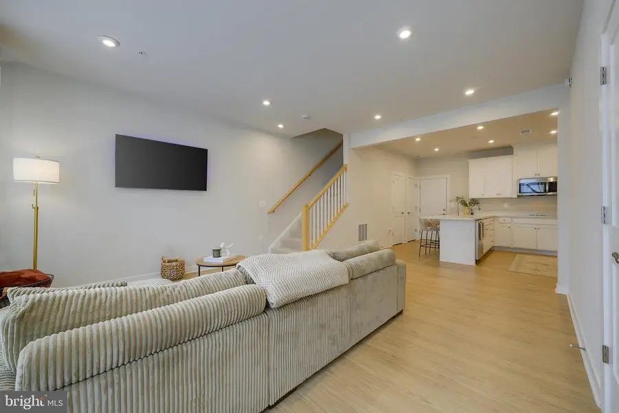 203-a Park Central Ter, Manassas Park, VA 20111 - #3