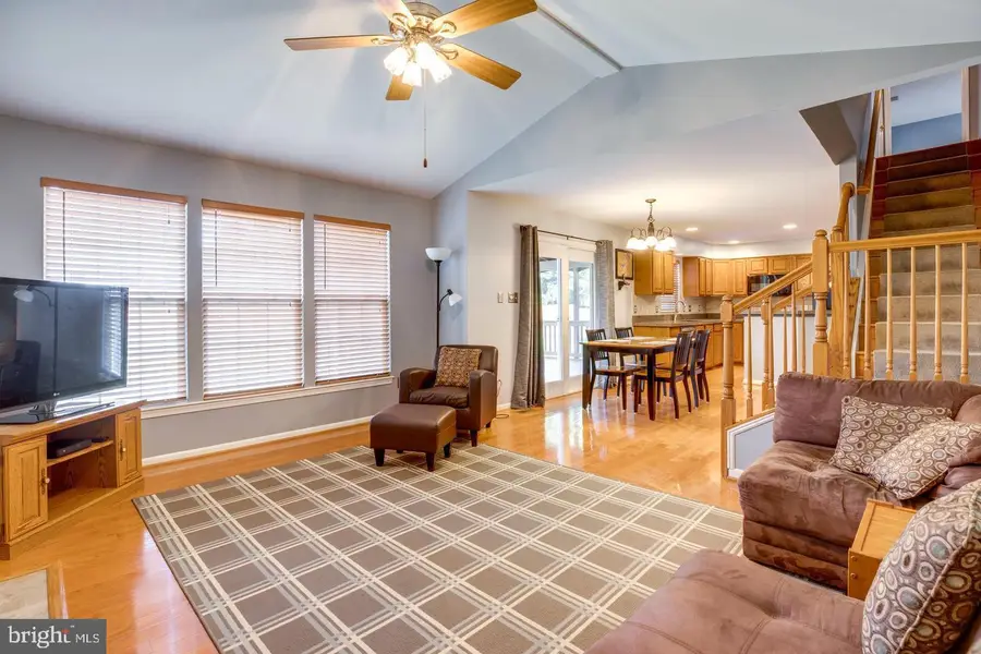 9307 Nancy St, Manassas Park, VA 20111 - #3