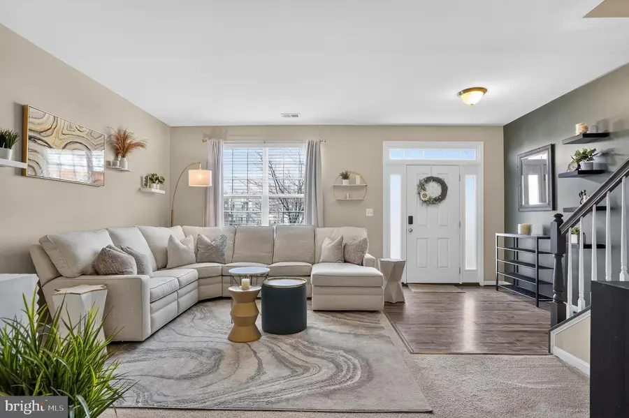 9008 Belo Gate Dr, Manassas Park, VA 20111 - #2