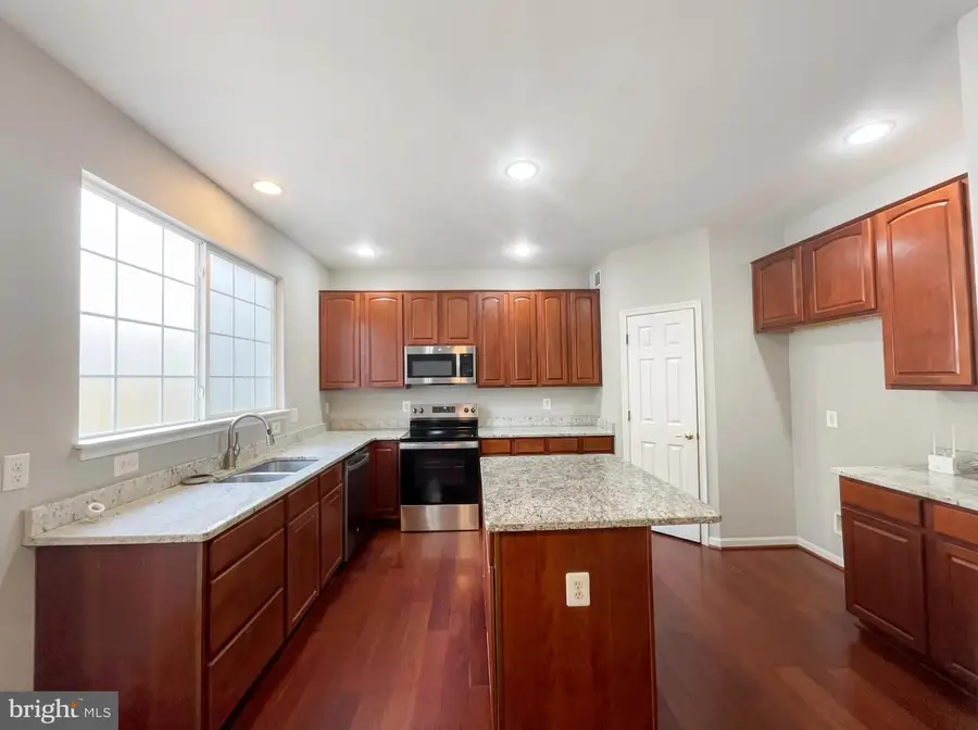 9300 Bradley Ct, Manassas Park, VA 20111 - #2