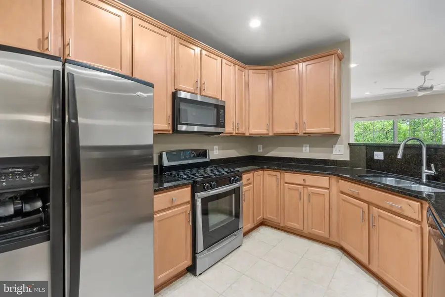 9724 Holmes Pl #unit 302, Manassas Park, VA 20111 - #2
