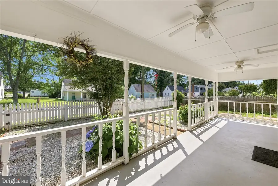 104 Lambert Dr, Manassas Park, VA 20111 - #2