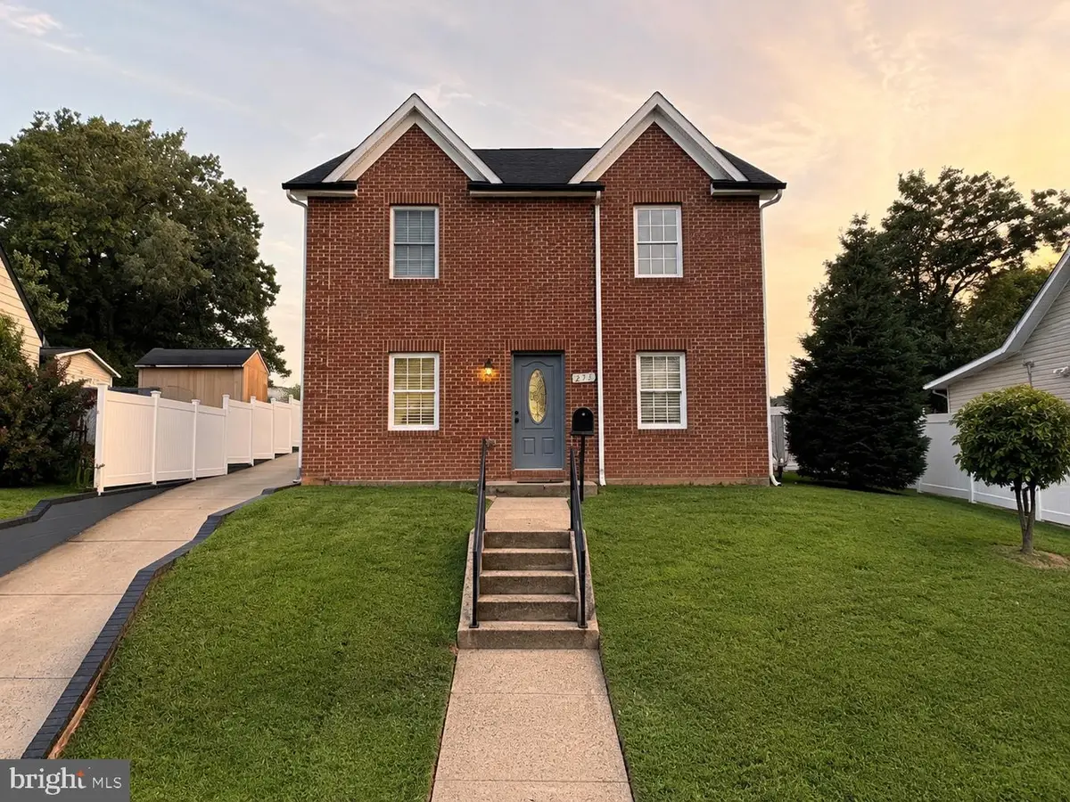 245 Manassas Dr, Manassas Park, VA 20111 - #1