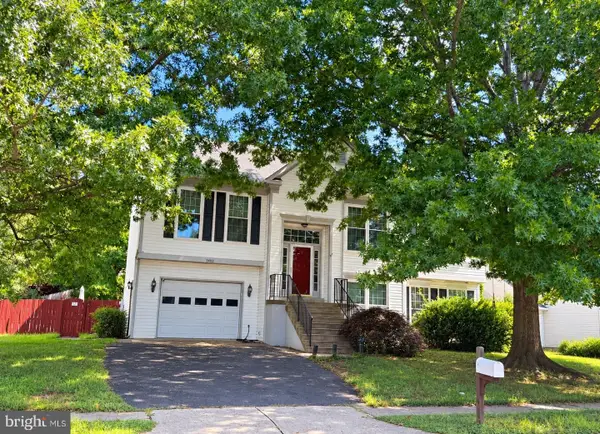 9402 Luke Dr, MANASSAS PARK, VA 20111