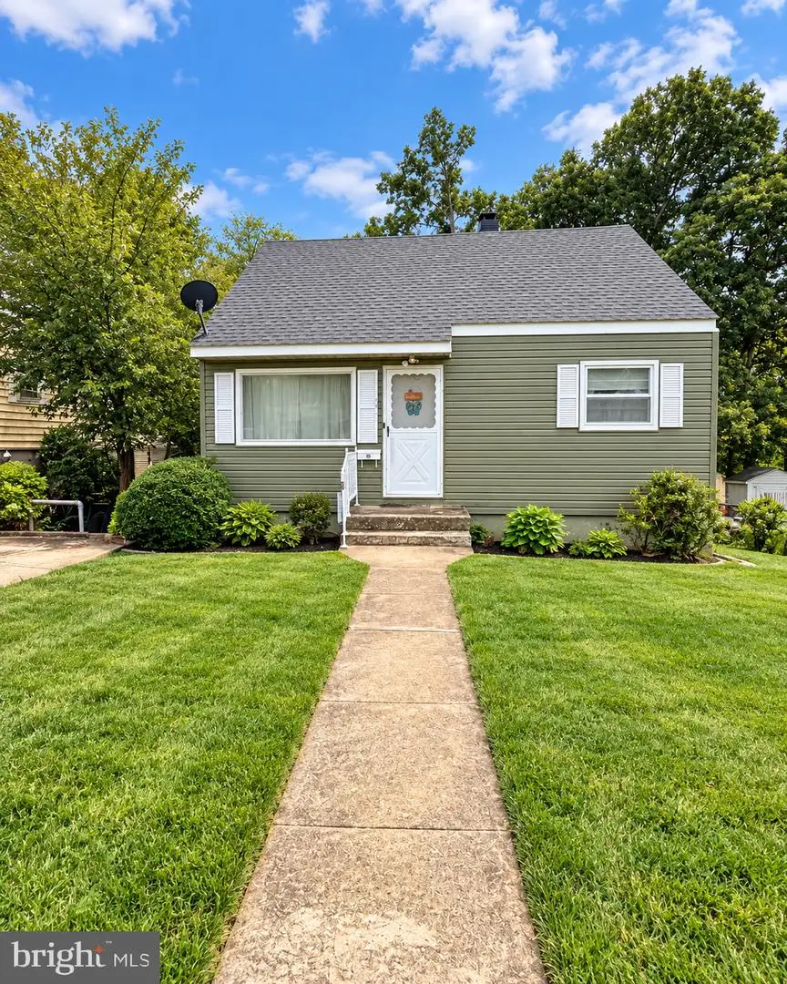 181 Lambert Dr, Manassas Park, VA 20111 - #1