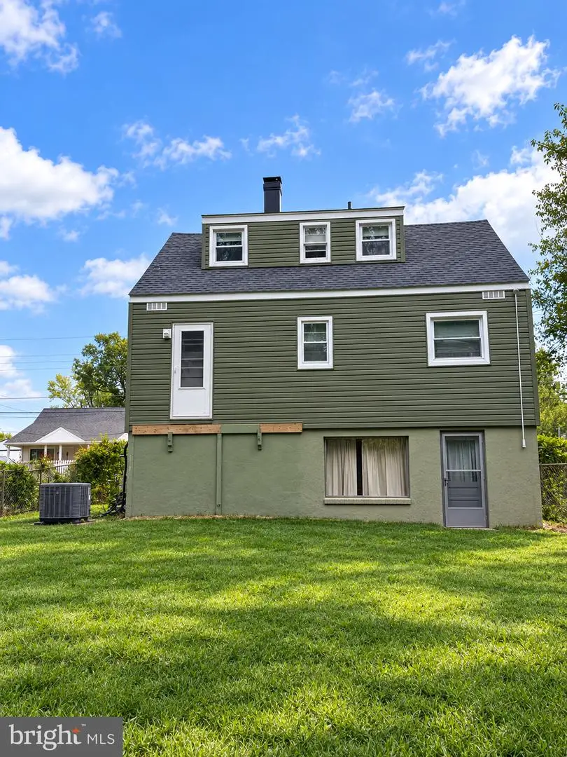 181 Lambert Dr, Manassas Park, VA 20111 - #3