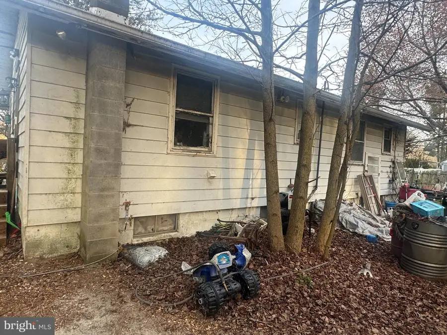 1059 Regent Rd, Topping, VA 23169 - #3