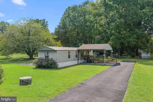 471 Burrells Marina Rd, URBANNA, VA 23175