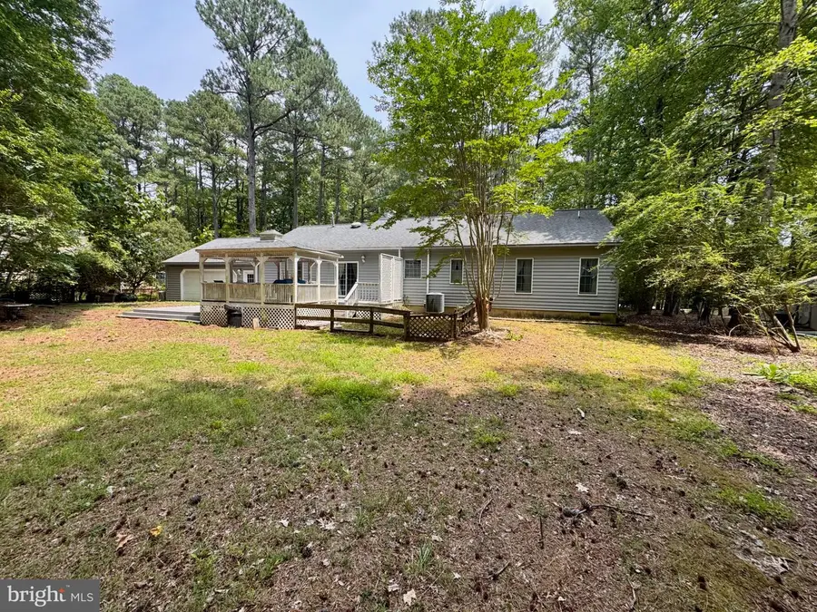 27 Sandy Bottom Dr, Deltaville, VA 23043 - #3